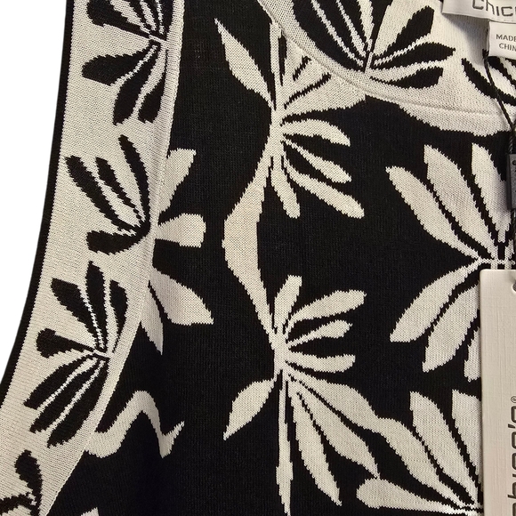 NWT Chico's Black White Floral Tank Top - Picture 2 of 3